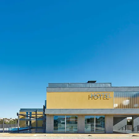 3k Aeroporto 3* פארו